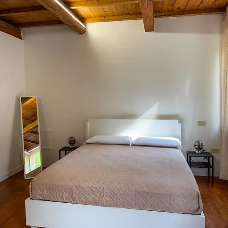 Dimora Della Ghiara Guest house