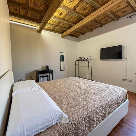 Dimora Della Ghiara Guest house