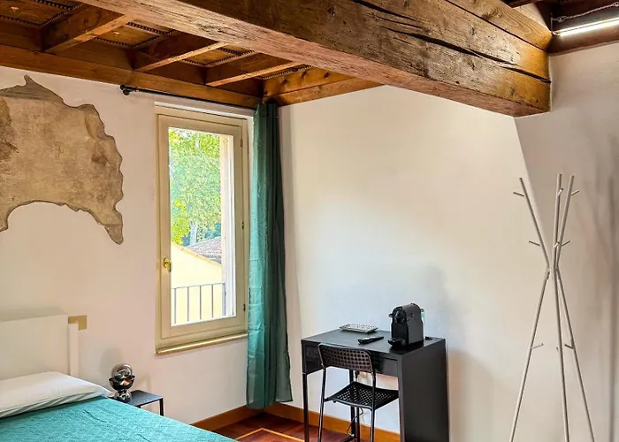 Dimora Della Ghiara Guest house 3*